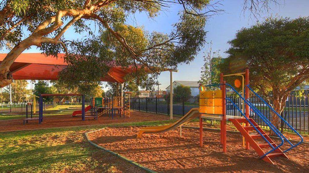 Narrabri Big Sky Caravan Park Екстер'єр фото