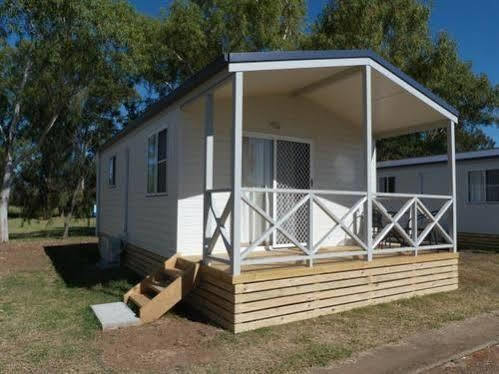 Narrabri Big Sky Caravan Park Екстер'єр фото